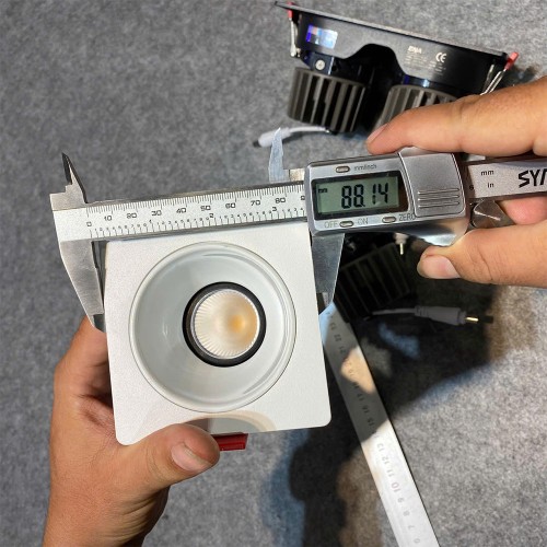 Đèn chỉnh hướng 10W mẫu DCP Vuông Dimmer thumb