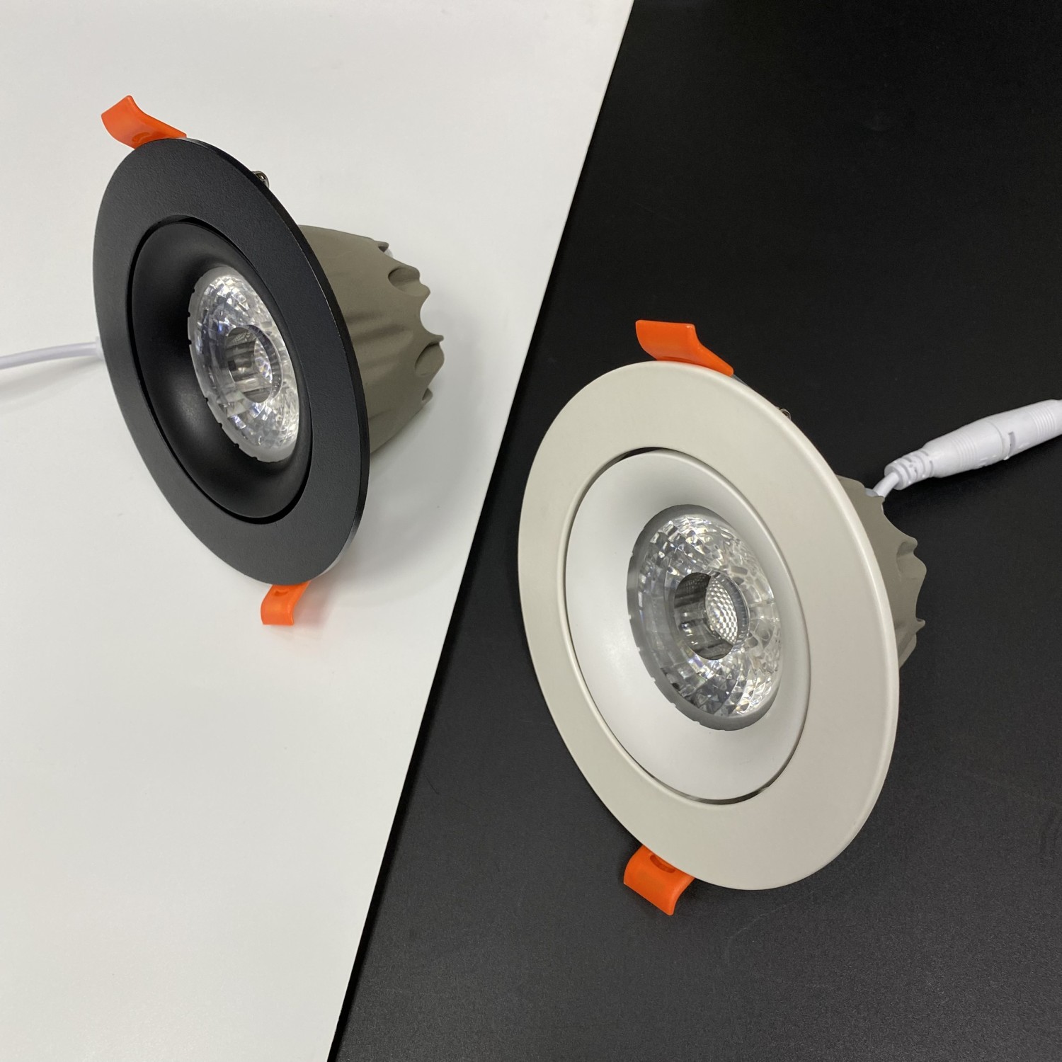 Đèn LED âm trần chỉnh hướng 12W 5000K mẫu DCE