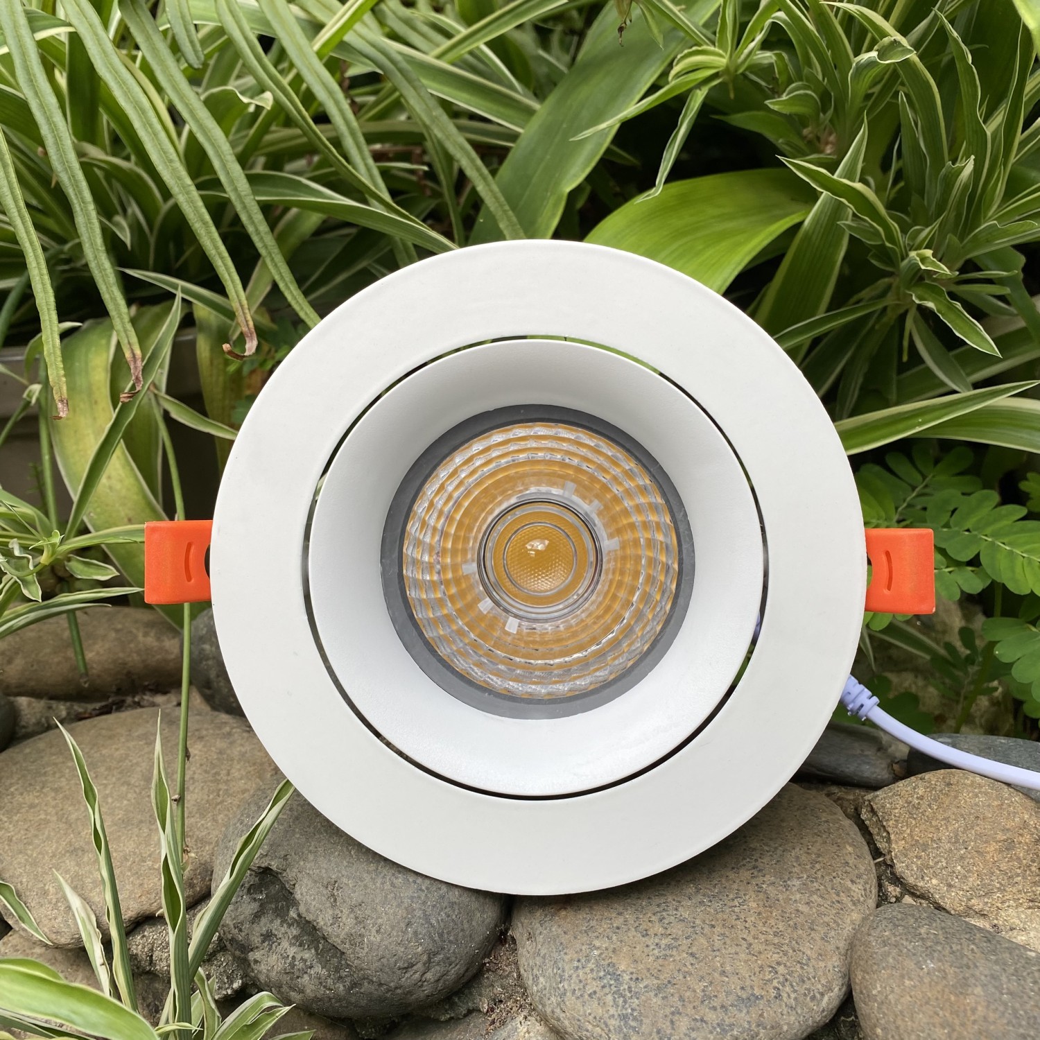 Đèn LED âm trần chỉnh hướng Dimmer 20W mẫu DCE