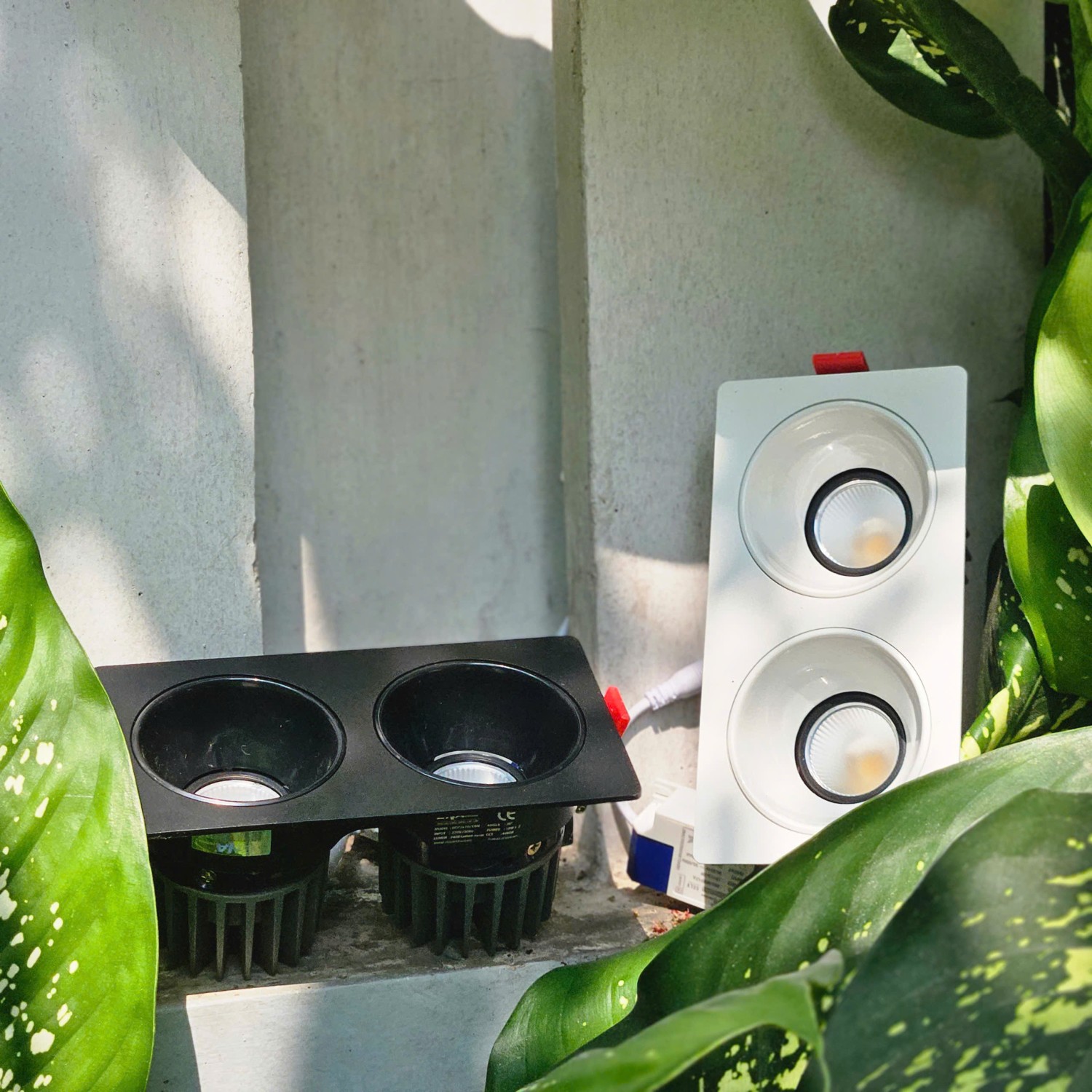 Đèn chỉnh hướng đôi 2x7W 3 chế độ mẫu DCP