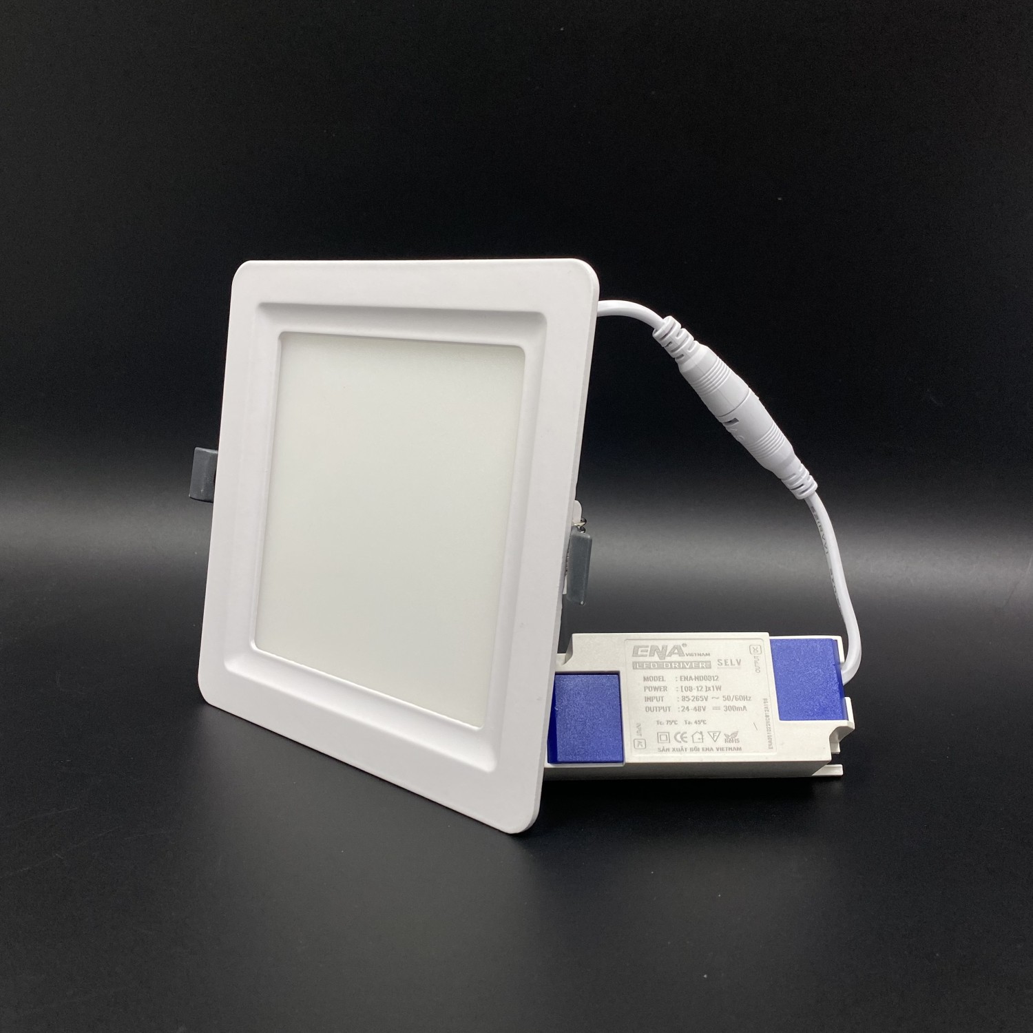 Đèn LED âm trần vuông 9W 3 chế độ mẫu AVF