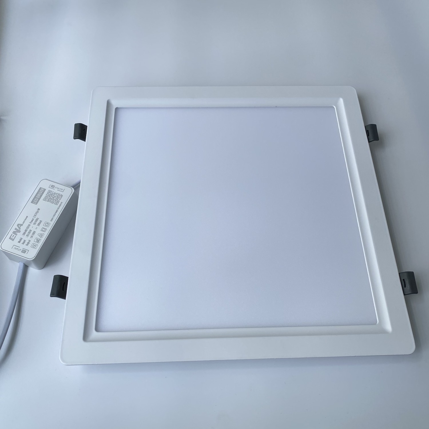 Đèn LED âm trần vuông 24W Trắng, Trung tính, Vàng mẫu AVF