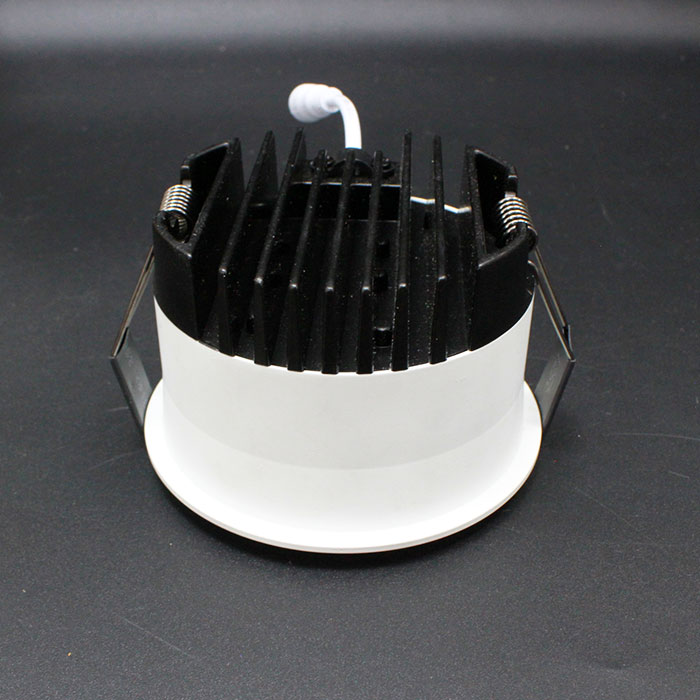 Đèn âm trần 15W mẫu DTQ