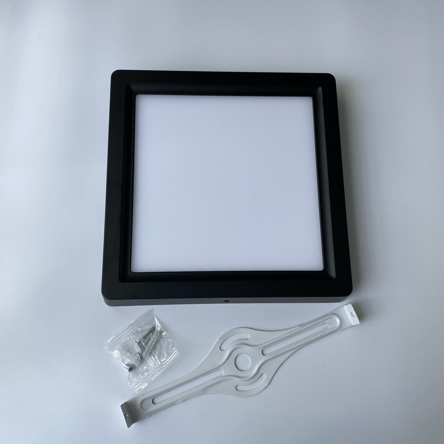 Đèn LED ốp trần vuông 12W 3 chế độ mẫu OVF